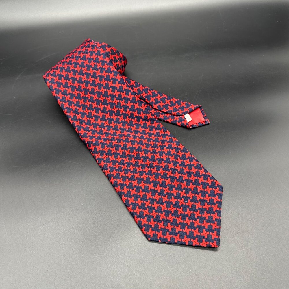 Vintage Tie 1960s Red Navy Beau Brummell Gentry Necktie Polyester Mid Century - Picture 1 of 6